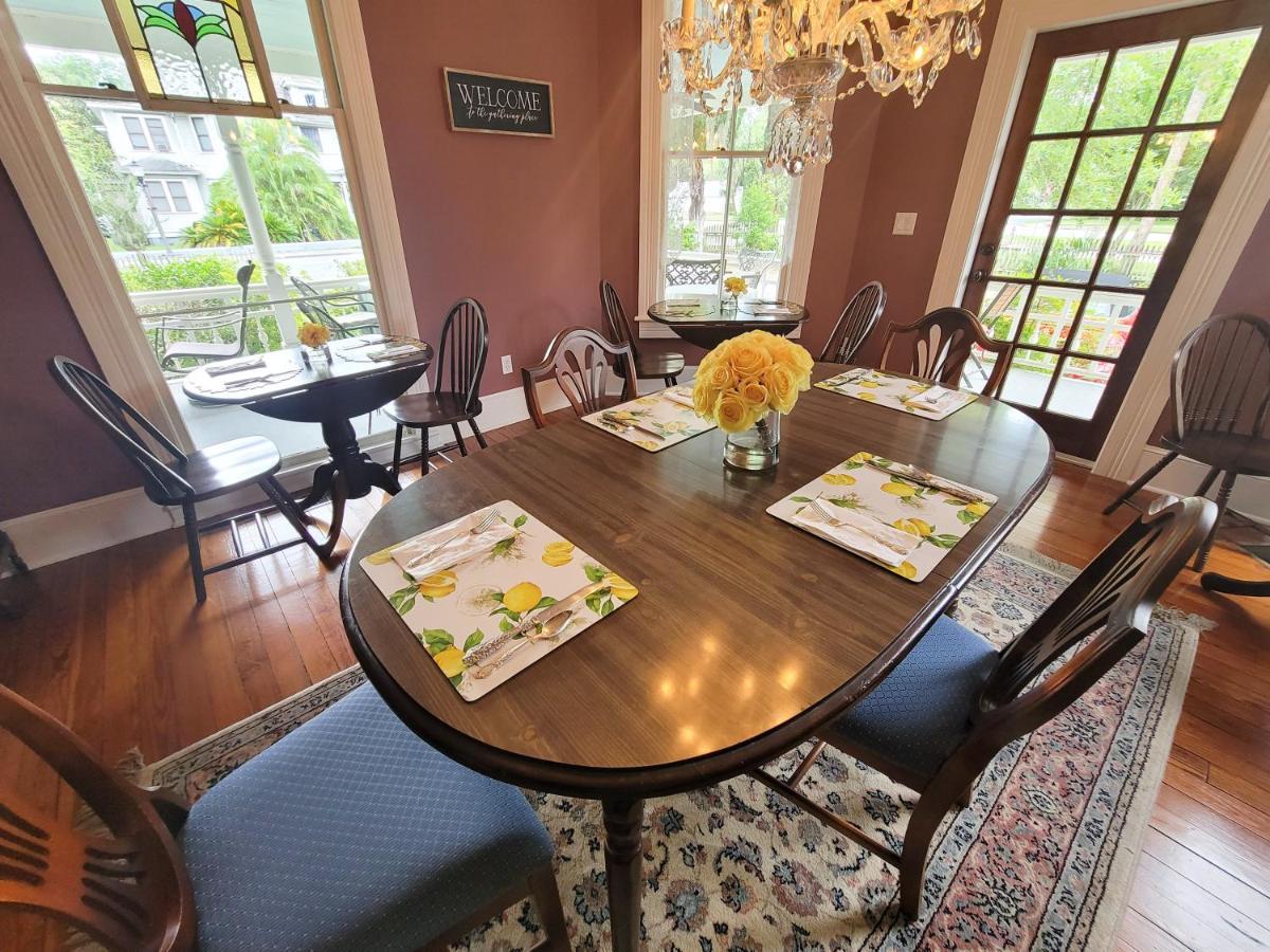 The Camellia Rose Inn- King Room- Inspiration Gainesville Luaran gambar