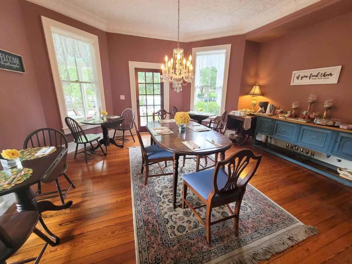 The Camellia Rose Inn- King Room- Inspiration Gainesville Luaran gambar